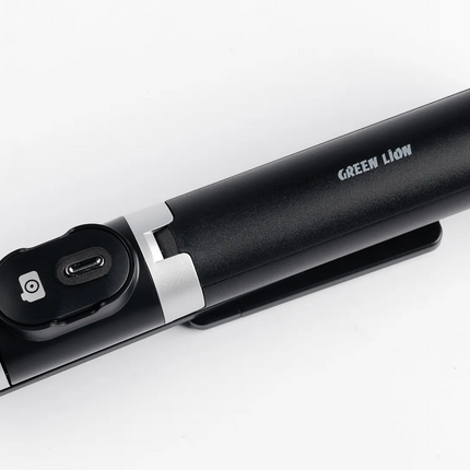 With the Green Lion Click Stick 2 Selfie Stick, a multipurpose tool that improves your photography, you can simply capture the ideal moment. Whether y