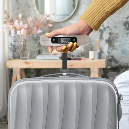 The Green Lion Digital Luggage Scale is a lightweight, very accurate weighing solution for travelers. It is made of durable stainless steel 201. The s