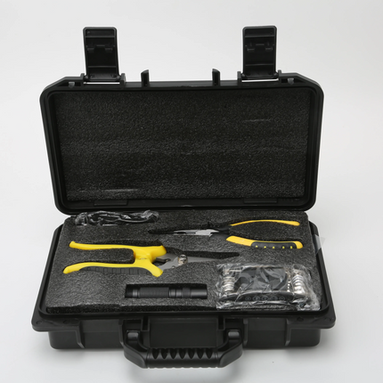The Green Lion Survival X9 Outdoor Tool Kit is an all-in-one and rugged tool for outdoors and emergencies. The combination of an equally rugged PP too