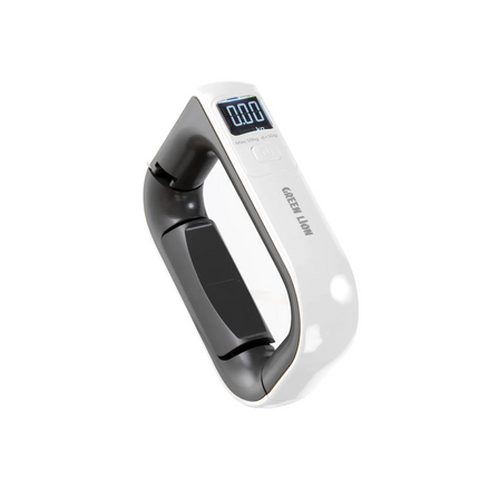 The Green Lion Travel Mate Luggage Scale in white is the ultimate accessory for any traveler looking to get an accurate weight without all the fuss. I