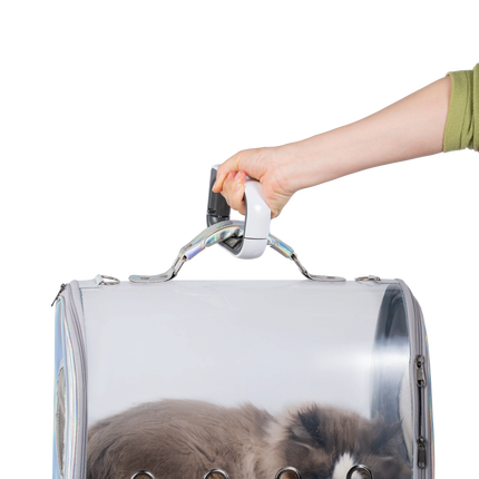 The Green Lion Travel Mate Luggage Scale in white is the ultimate accessory for any traveler looking to get an accurate weight without all the fuss. I