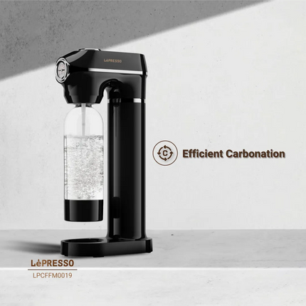 Make every moment easy with the LePresso Carbonator Instant Sparkling Water Maker. The 1-liter carbonator efficiently operates for variable fizz press