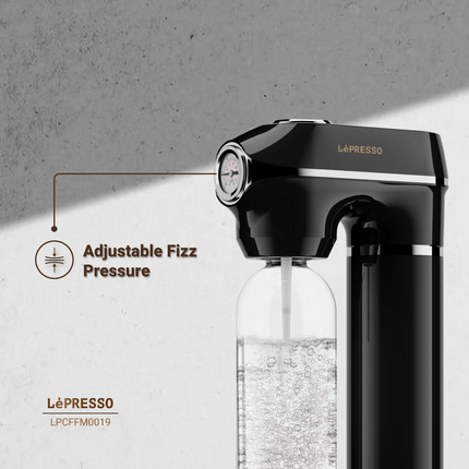 Make every moment easy with the LePresso Carbonator Instant Sparkling Water Maker. The 1-liter carbonator efficiently operates for variable fizz press