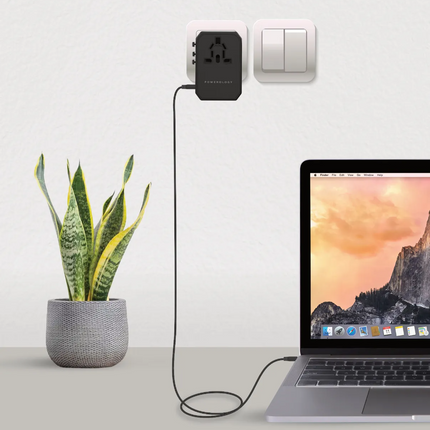 Powerology has produced its multiport adaptor with four international plugs as a compact all-in-one solution for travelers. Powerology Universal Multi