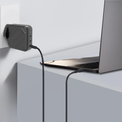 ​
Powerology 140w Dual PD GaN Charger is a really powerful charger and a brilliant choice for professionals with energy-intensive devices. This charge
