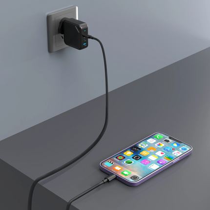 ​
Powerology 140w Dual PD GaN Charger is a really powerful charger and a brilliant choice for professionals with energy-intensive devices. This charge