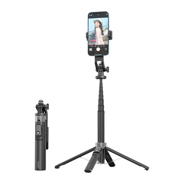 PORODO SELFIE STICK 135CM EXTENDABLE WITH DETACHABLE LIGHT 4 LEG TRIPOD - BLACK